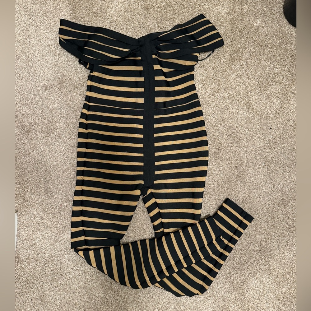 Fashion nova very sexy jumpsuit
